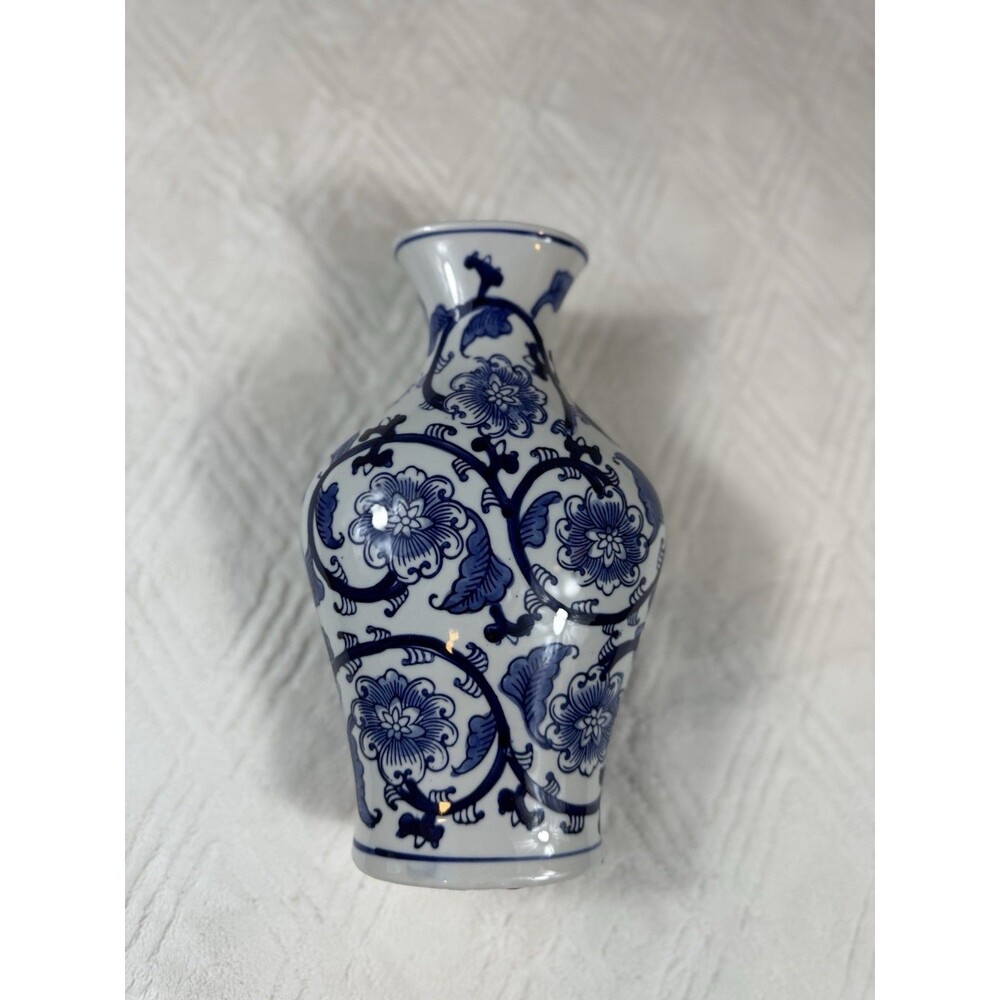 Chinoiserie Vase Blue & White Porcelain Vase